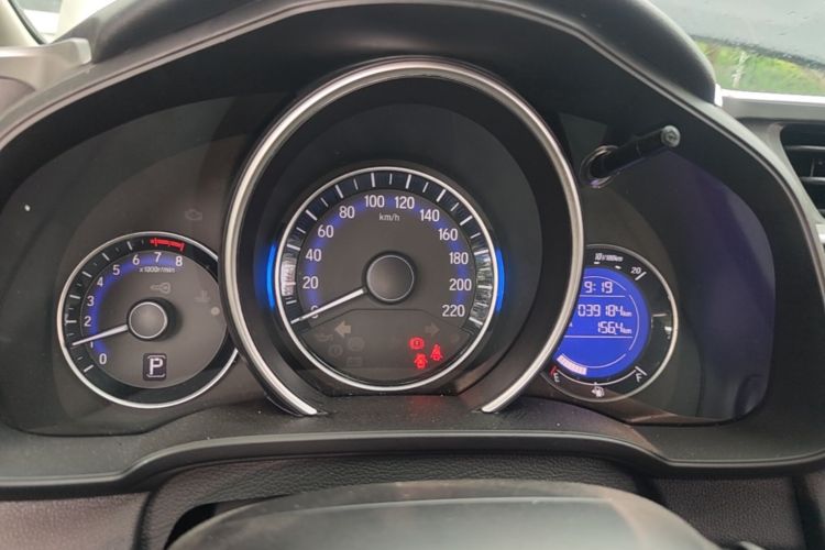 Used Honda Fit 2014 1.5L SE CVT Fashion Model Odometer Close Up
