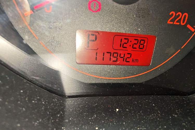 Used Honda Fit 2014 1.5L LX CVT Comfort Model Odometer Close Up