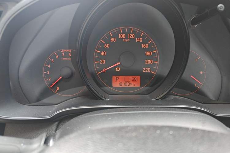 Used Honda Fit 2014 1.5L LX CVT Comfort Model Odometer Close Up