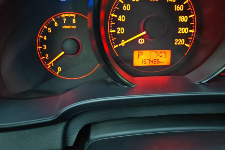 Used Honda Fit 2014 1.5L LX CVT Comfort Model Odometer Close Up