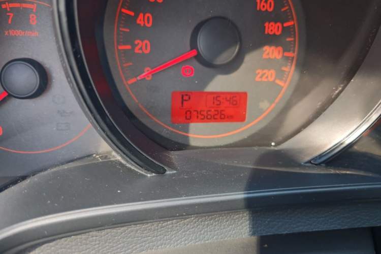 Used Honda Fit 2014 1.5L LX CVT Comfort Model Odometer Close Up