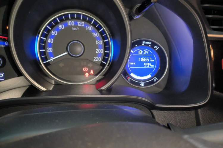 Used Honda Fit 2014 1.5L EX CVT Elite Model Odometer Close Up