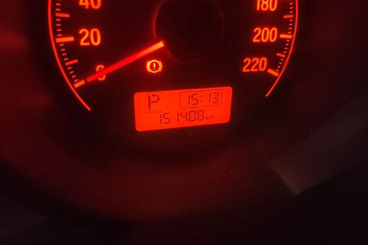 Used Honda Fit 2014 1.5L LX CVT Comfort Model Odometer Close Up