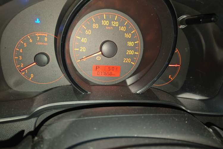 Used Honda Fit 2014 1.5L LX CVT Comfort Model Odometer Close Up