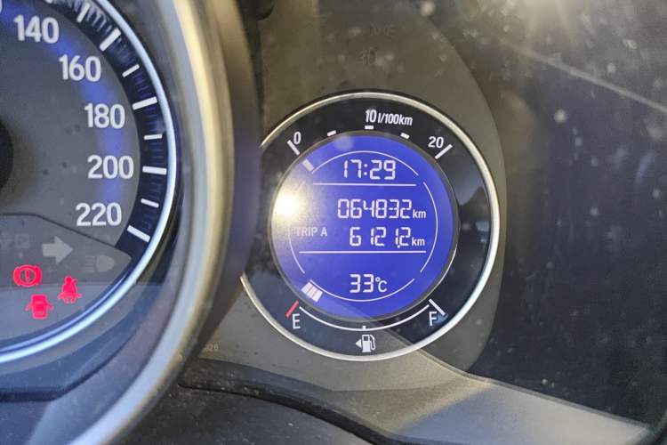 Used Honda Fit 2014 1.5L EXLI CVT Leading Model Odometer Close Up