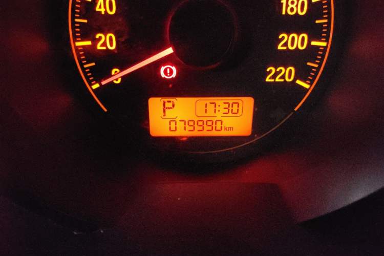 Used Honda Fit 2014 1.5L LX CVT Comfort Model Odometer Close Up