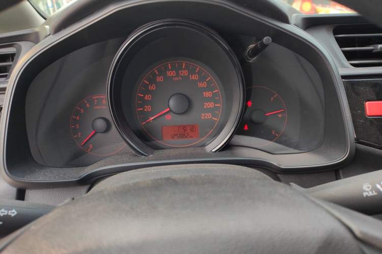 Used Honda Fit 2014 1.5L LX Manual Comfort Model Odometer Close Up