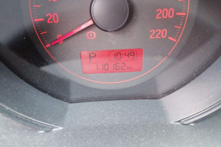 Used Honda Fit 2014 1.5L LX CVT Comfort Model Odometer Close Up
