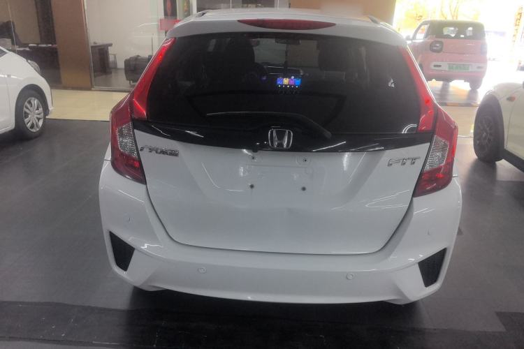 Used Honda Fit 2014 1.5L SE CVT Fashion Model Rear
