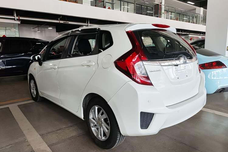 Used Honda Fit 2014 1.5L LX Manual Comfort Model Rear Left 45 Deg