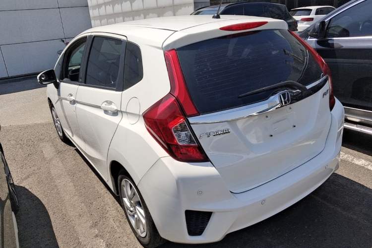 Used Honda Fit 2014 1.5L EX CVT Elite Model Rear Left 45 Deg