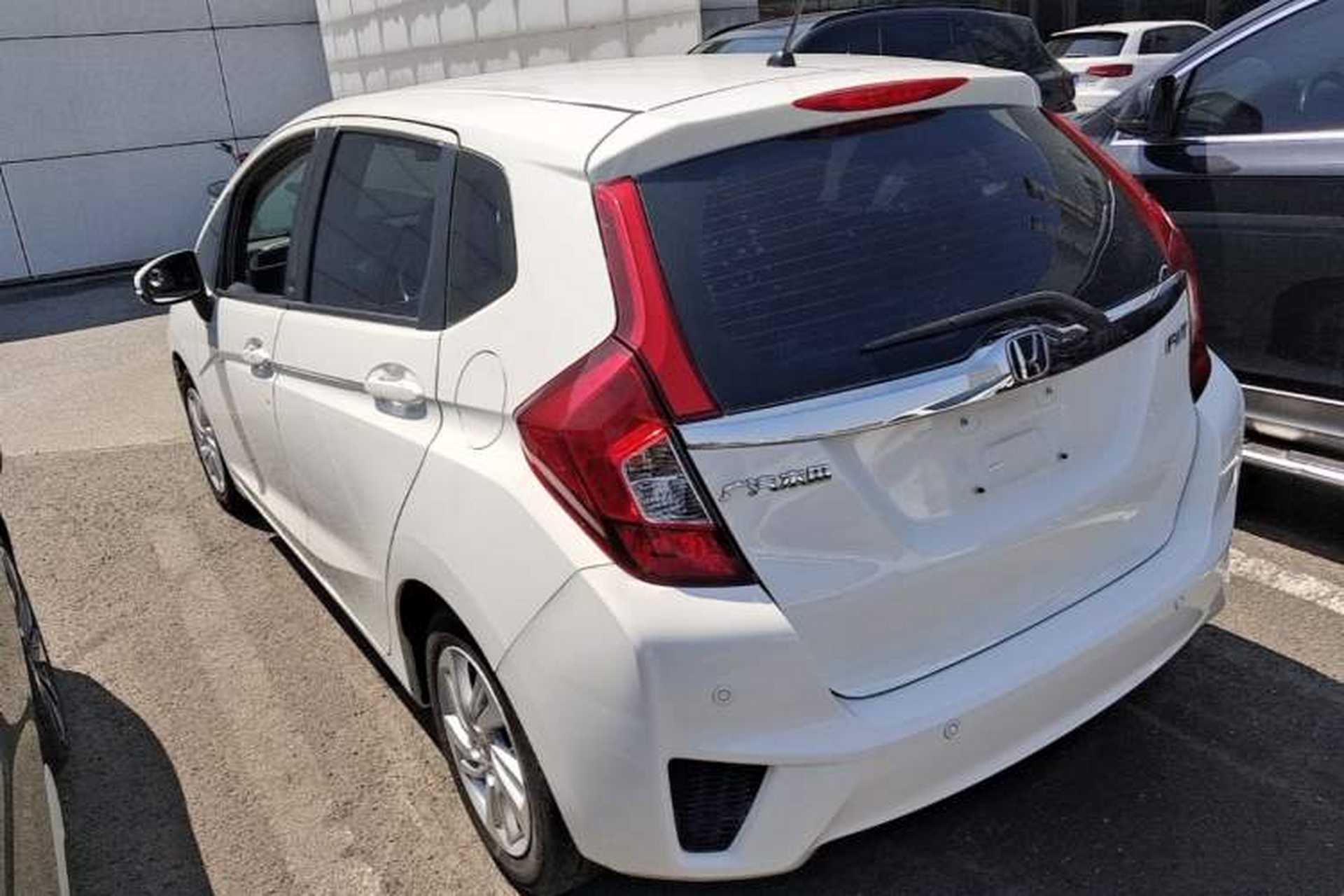 Used Honda Fit 2014 1.5L EX CVT Elite Model Rear Left 45 Deg
