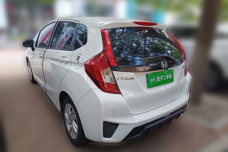 Used Honda Fit 2014 1.5L SE CVT Fashion Model Rear Left 45 Deg