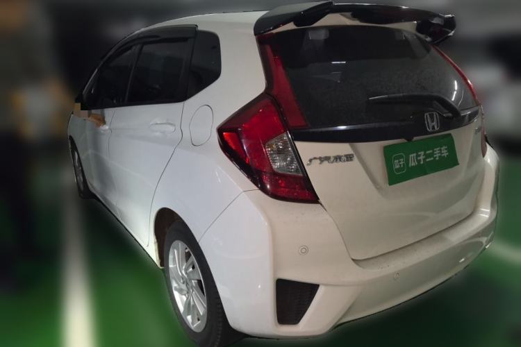 Used Honda Fit 2014 1.5L SE CVT Fashion Model Rear Left 45 Deg