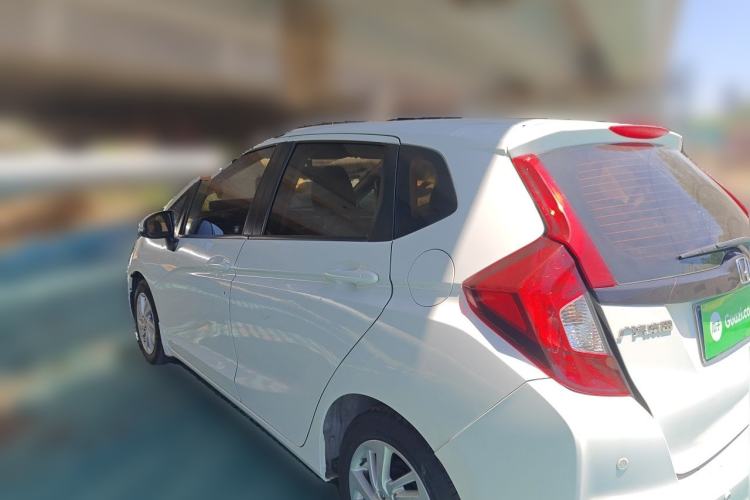 Used Honda Fit 2014 1.5L SE CVT Fashion Model Rear Left 45 Deg