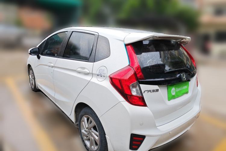 Used Honda Fit 2014 1.5L SE CVT Fashion Model Rear Left 45 Deg