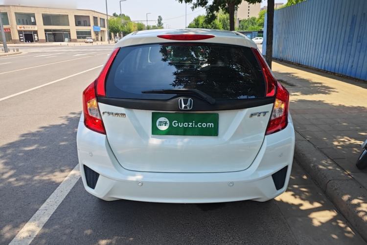 Used Honda Fit 2014 1.5L SE CVT Fashion Model Rear
