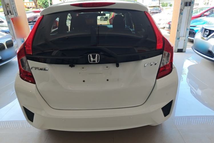 Used Honda Fit 2014 1.5L SE CVT Fashion Model Rear
