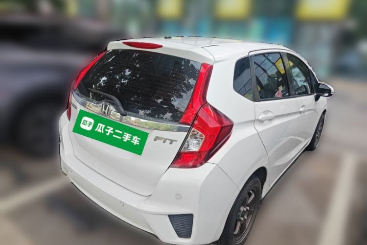 Used Honda Fit 2014 1.5L EX CVT Elite Model Rear Right 45 Deg