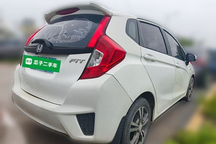 Used Honda Fit 2014 1.5L LX CVT Comfort Model Rear Right 45 Deg