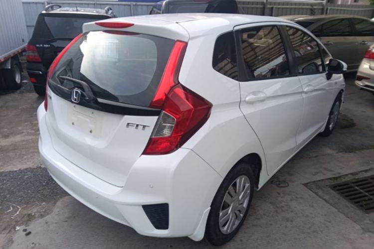 Used Honda Fit 2014 1.5L LX CVT Comfort Model Rear Right 45 Deg