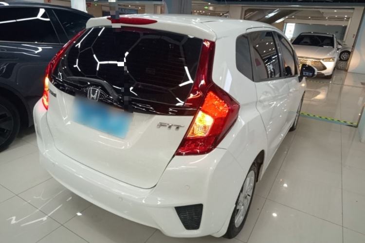 Used Honda Fit 2014 1.5L LX CVT Comfort Model Rear Right 45 Deg