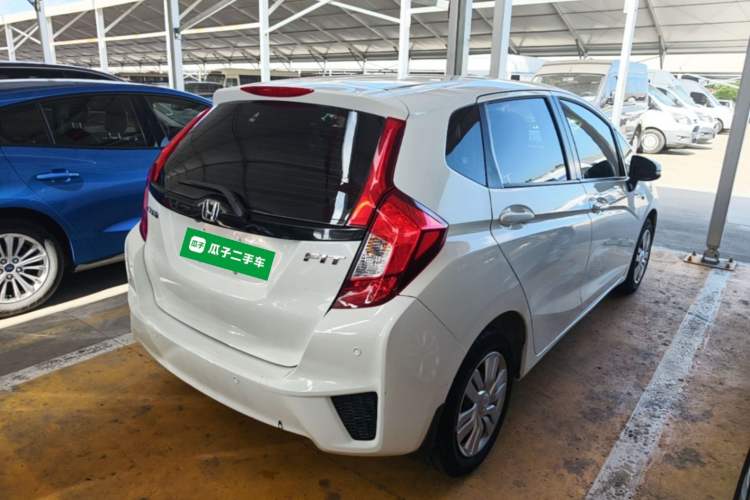 Used Honda Fit 2014 1.5L LX CVT Comfort Model Rear Right 45 Deg
