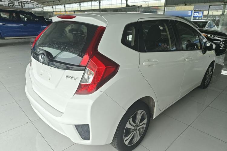 Used Honda Fit 2014 1.5L LX CVT Comfort Model Rear Right 45 Deg