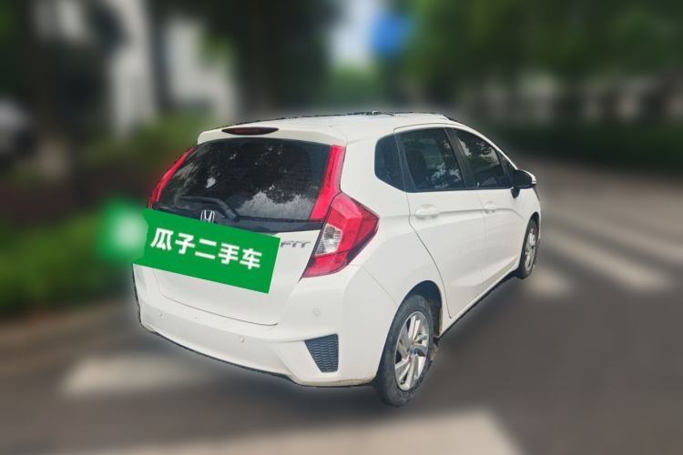 Used Honda Fit 2014 1.5L SE CVT Fashion Model Rear Right 45 Deg