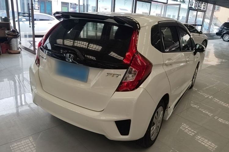 Used Honda Fit 2014 1.5L LX CVT Comfort Model Rear Right 45 Deg