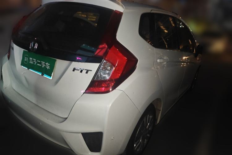 Used Honda Fit 2014 1.5L LX CVT Comfort Model Rear Right 45 Deg