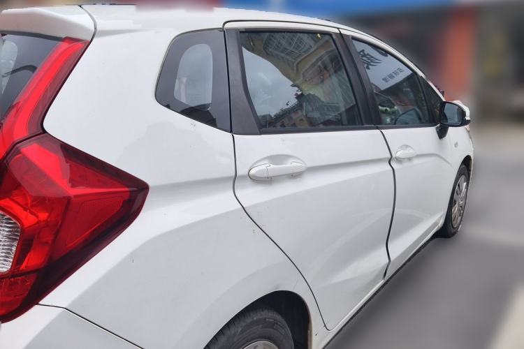 Used Honda Fit 2014 1.5L LX CVT Comfort Model Rear Right 45 Deg