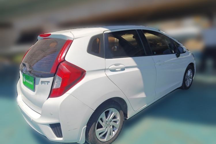 Used Honda Fit 2014 1.5L SE CVT Fashion Model Rear Right 45 Deg