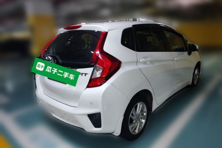 Used Honda Fit 2014 1.5L SE CVT Fashion Model Rear Right 45 Deg