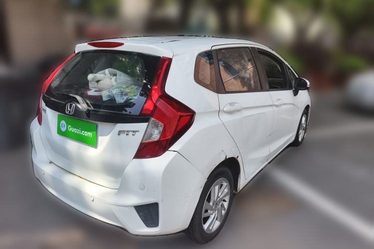 Used Honda Fit 2014 1.5L SE CVT Fashion Model Rear Right 45 Deg