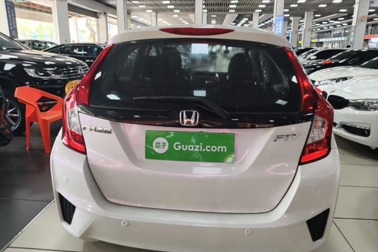 Used Honda Fit 2014 1.5L SE CVT Fashion Model Rear