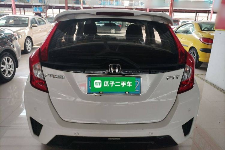 Used Honda Fit 2014 1.5L SE CVT Fashion Model Rear
