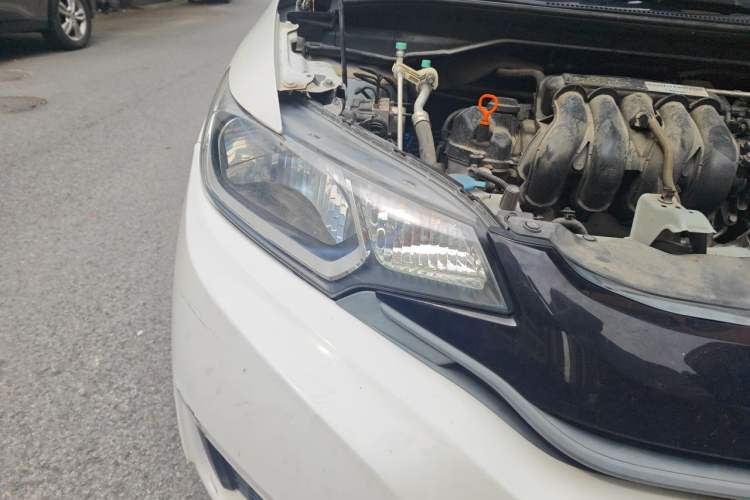 Used Honda Fit 2014 1.5L LX CVT Comfort Model Right Front Headlight