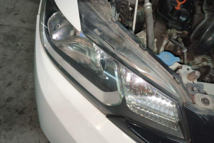 Used Honda Fit 2014 1.5L LX CVT Comfort Model Right Front Headlight