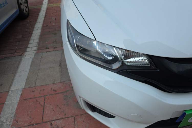 Used Honda Fit 2014 1.5L LX CVT Comfort Model Right Front Headlight