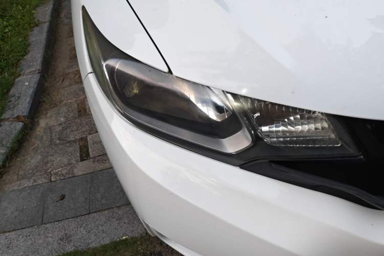 Used Honda Fit 2014 1.5L LX CVT Comfort Model Right Front Headlight