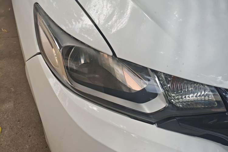 Used Honda Fit 2014 1.5L LX CVT Comfort Model Right Front Headlight