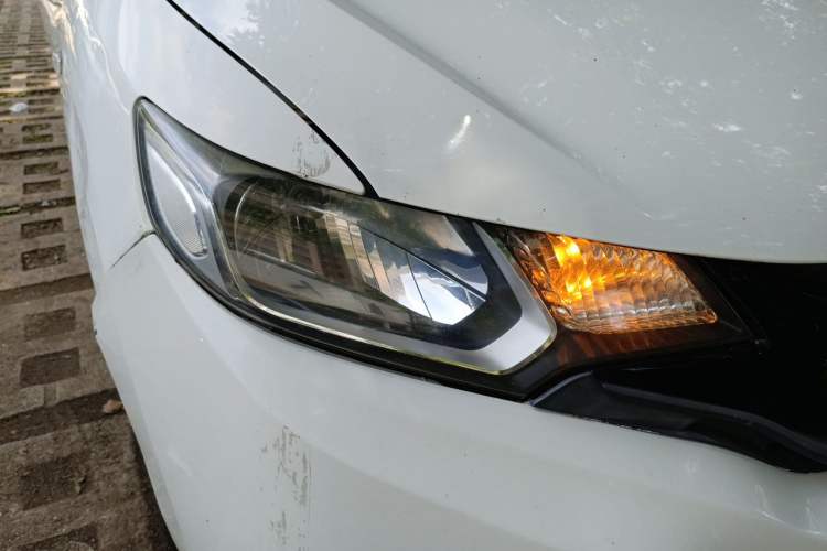 Used Honda Fit 2014 1.5L LX CVT Comfort Model Right Front Headlight