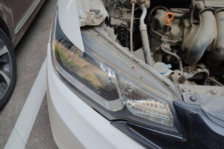 Used Honda Fit 2014 1.5L LX CVT Comfort Model Right Front Headlight