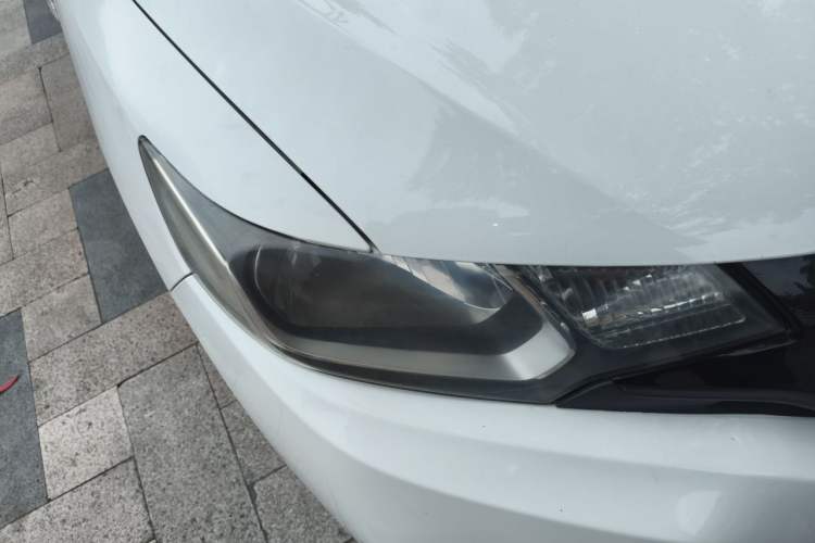 Used Honda Fit 2014 1.5L LX CVT Comfort Model Right Front Headlight