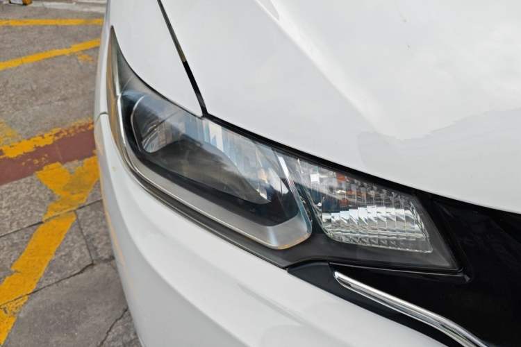 Used Honda Fit 2014 1.5L LX CVT Comfort Model Right Front Headlight