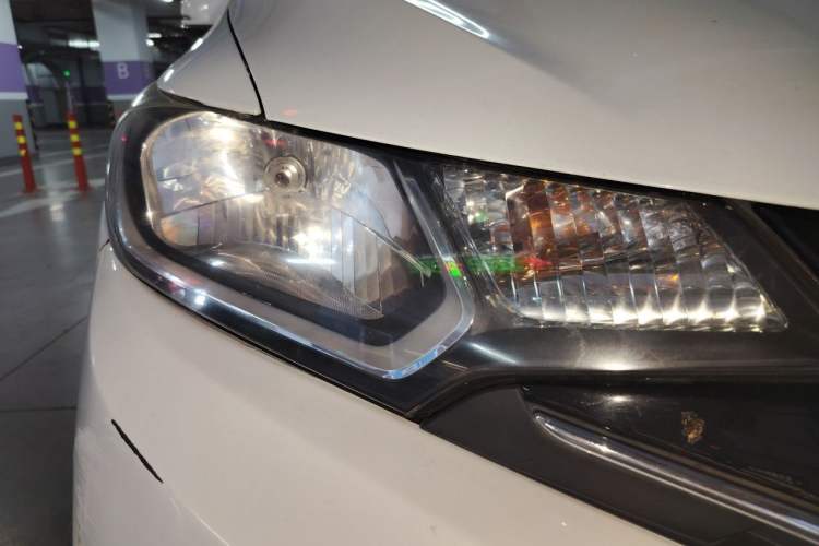 Used Honda Fit 2014 1.5L EX CVT Elite Model Right Front Headlight
