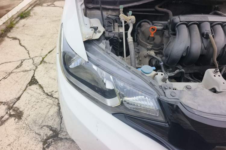 Used Honda Fit 2014 1.5L LX CVT Comfort Model Right Front Headlight