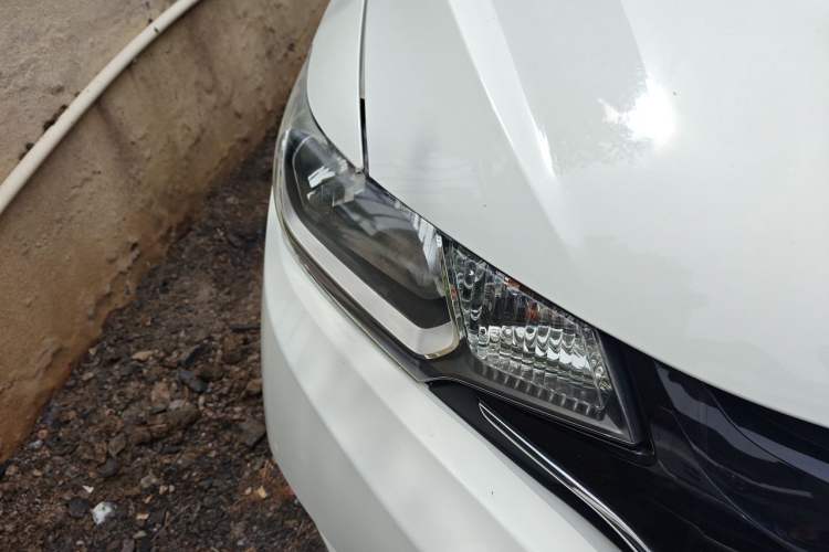 Used Honda Fit 2014 1.5L LX CVT Comfort Model Right Front Headlight