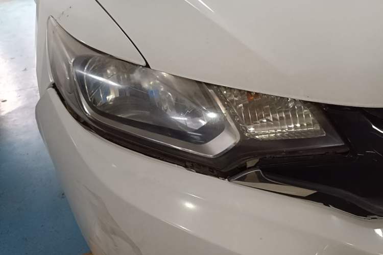 Used Honda Fit 2014 1.5L LX CVT Comfort Model Right Front Headlight